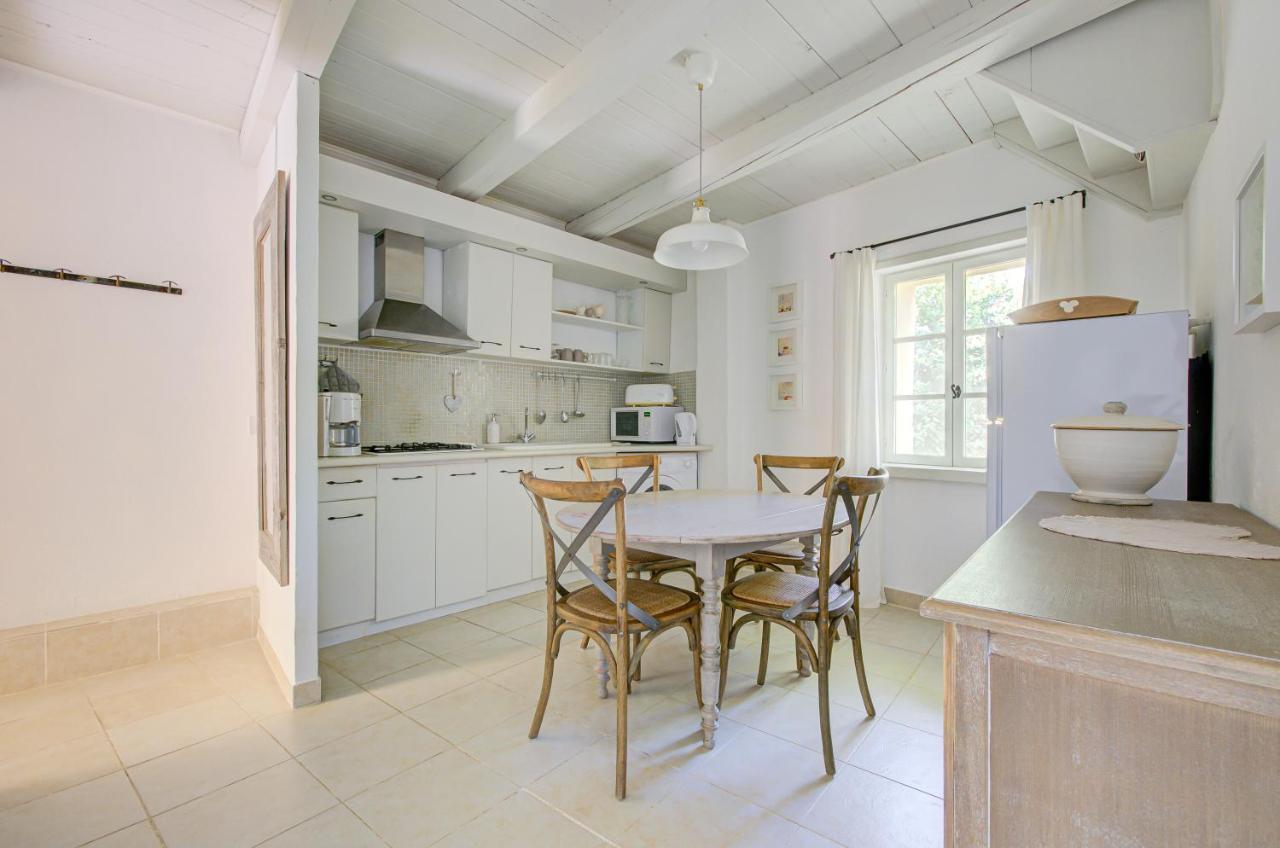 Le Bercail De Montmirail Appartement Sarrians Buitenkant foto